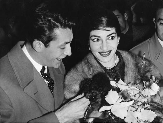 En pleine discussion avec Jean-Claude Pascal