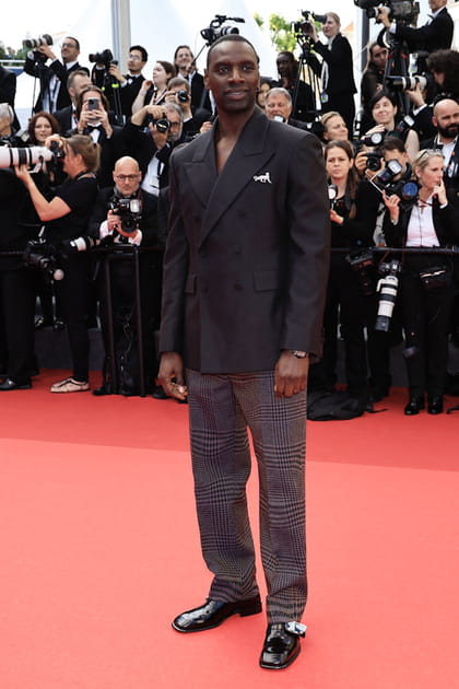 Omar Sy en costume noir Burberry