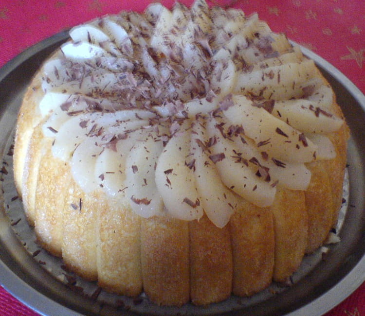 recette de charlotte poire-chocolat parfumée au rhum : la recette facile