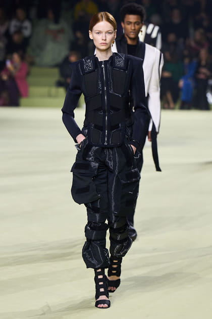 Look 59&nbsp;du d&eacute;fil&eacute; Balmain