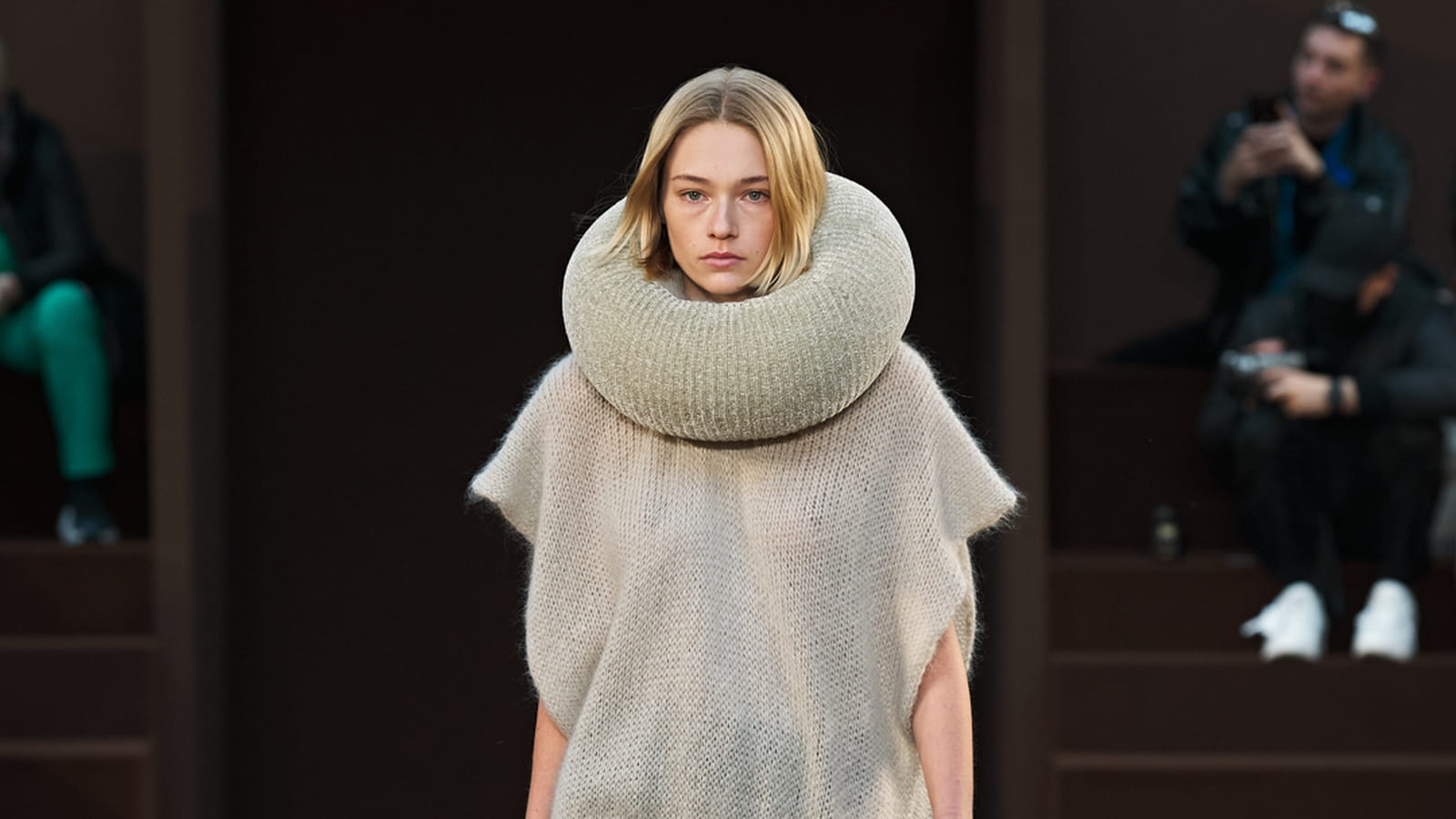Look 50