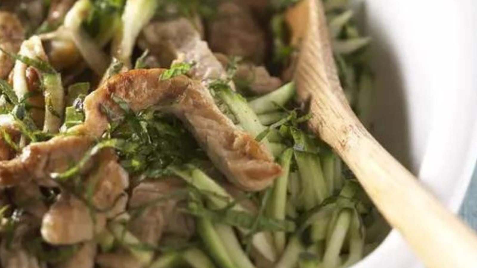 Salade d'émincé de veau, courgettes et menthe fraîche