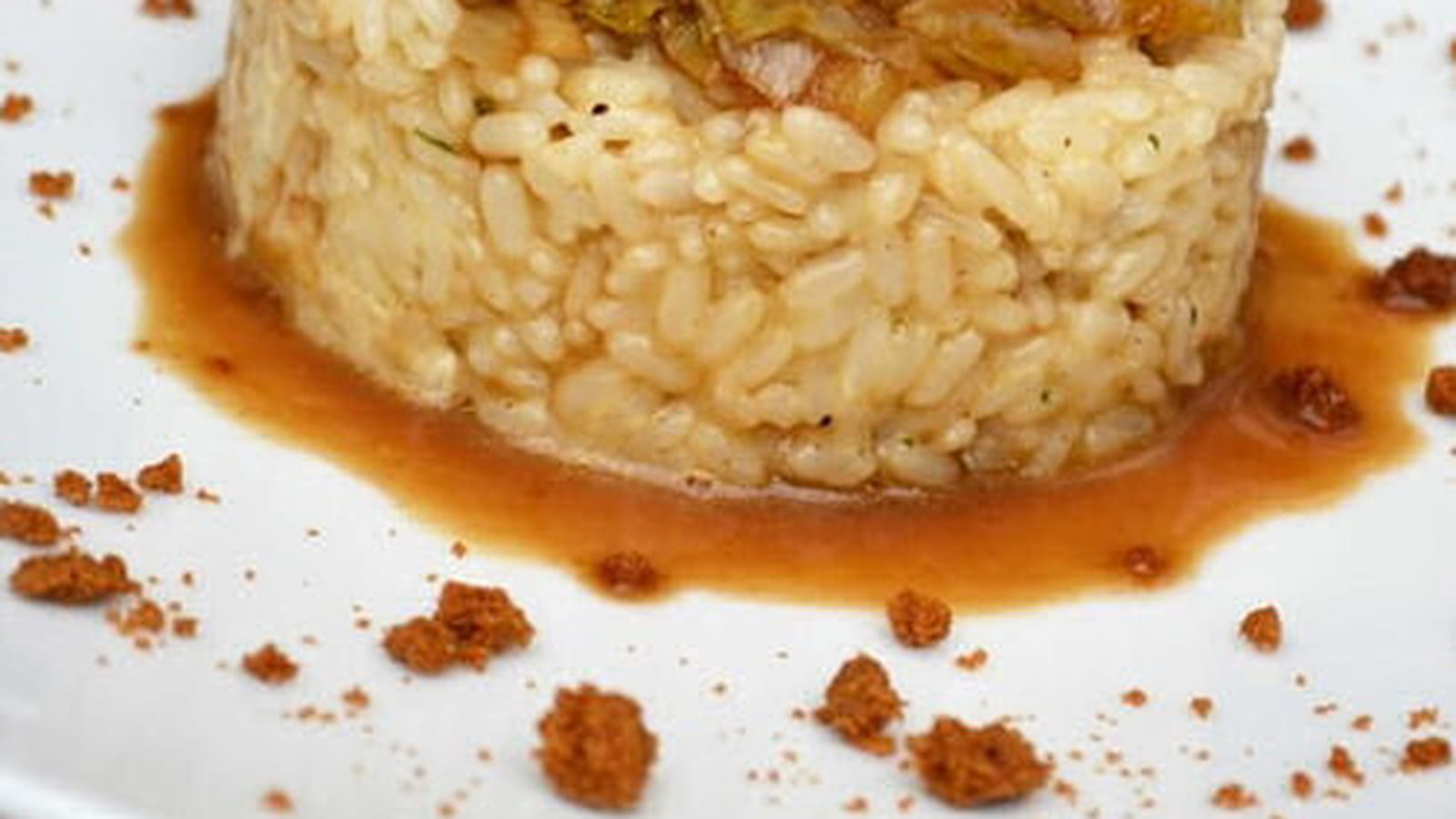 Risotto au fromage de Herve, chicons caramelisés au sirop de Liège et miettes de spéculoos