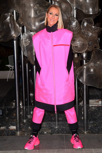 C&eacute;line Dion en look fluo