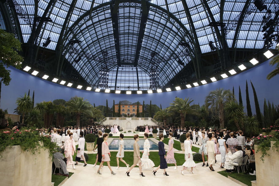 Le dernier défilé de Karl Lagerfeld : revivez la villa Chanel haute Couture