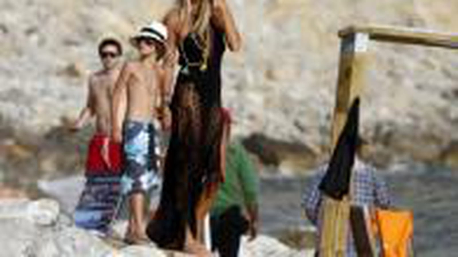 Elle MacPherson et son fils