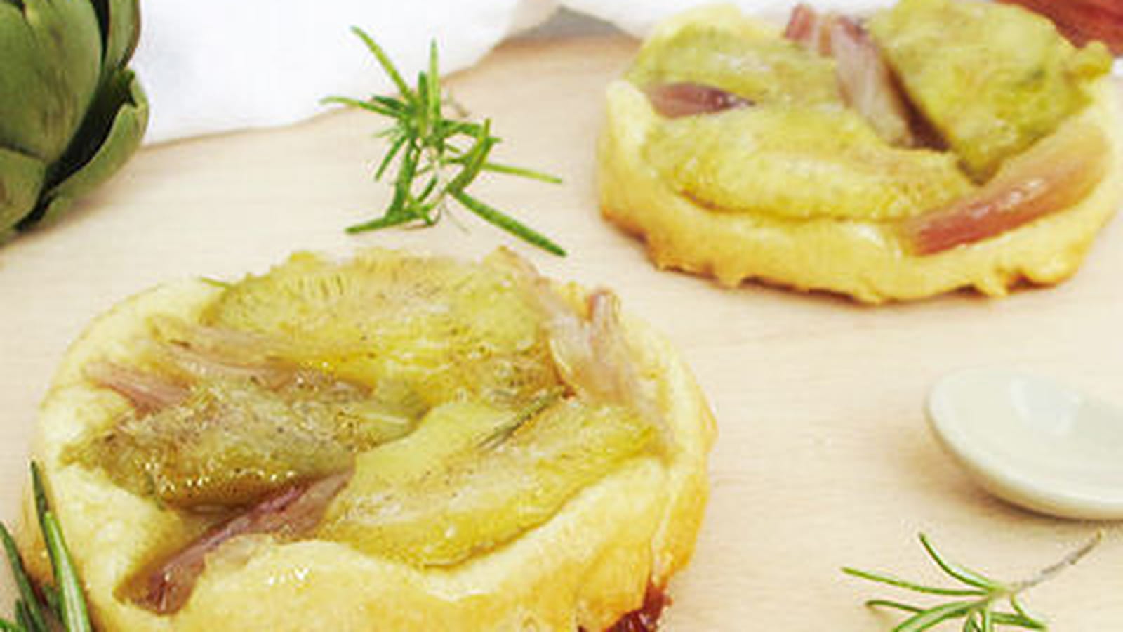Tatin artichaut et échalote au caramel de romarin