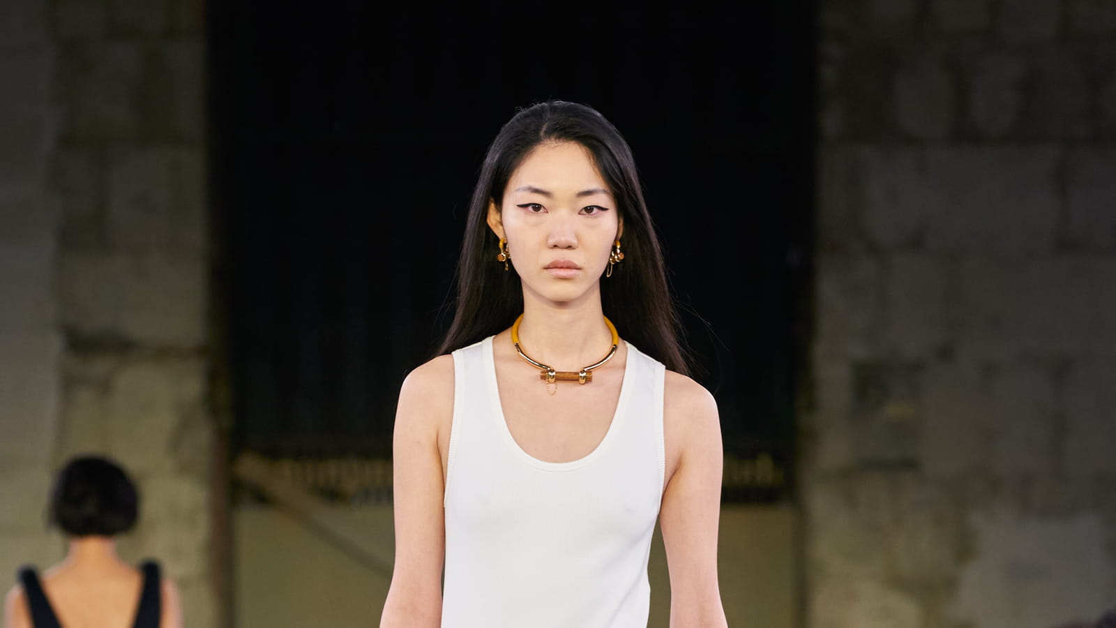 Look 18