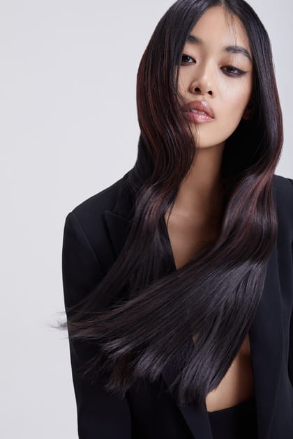 Le noir aux reflets violines