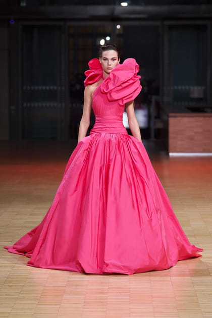 Look 10&nbsp;du d&eacute;fil&eacute; Elie Saab