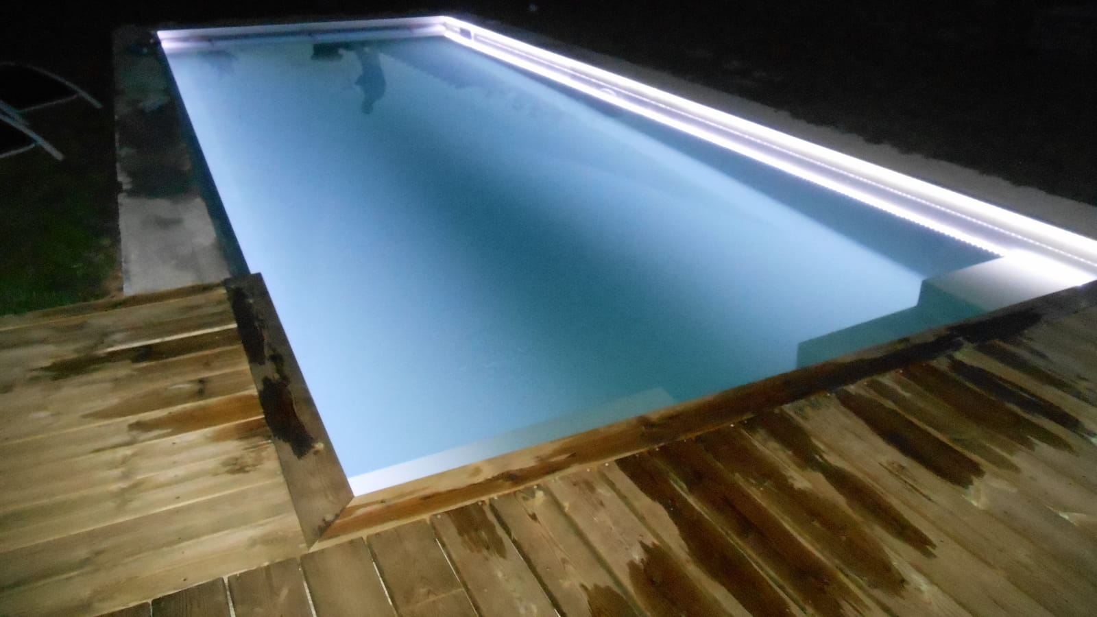 Piscine éclairée