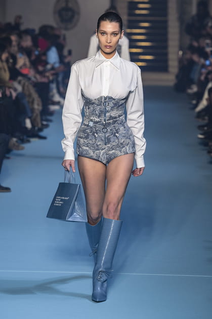 D&eacute;fil&eacute; Off-White