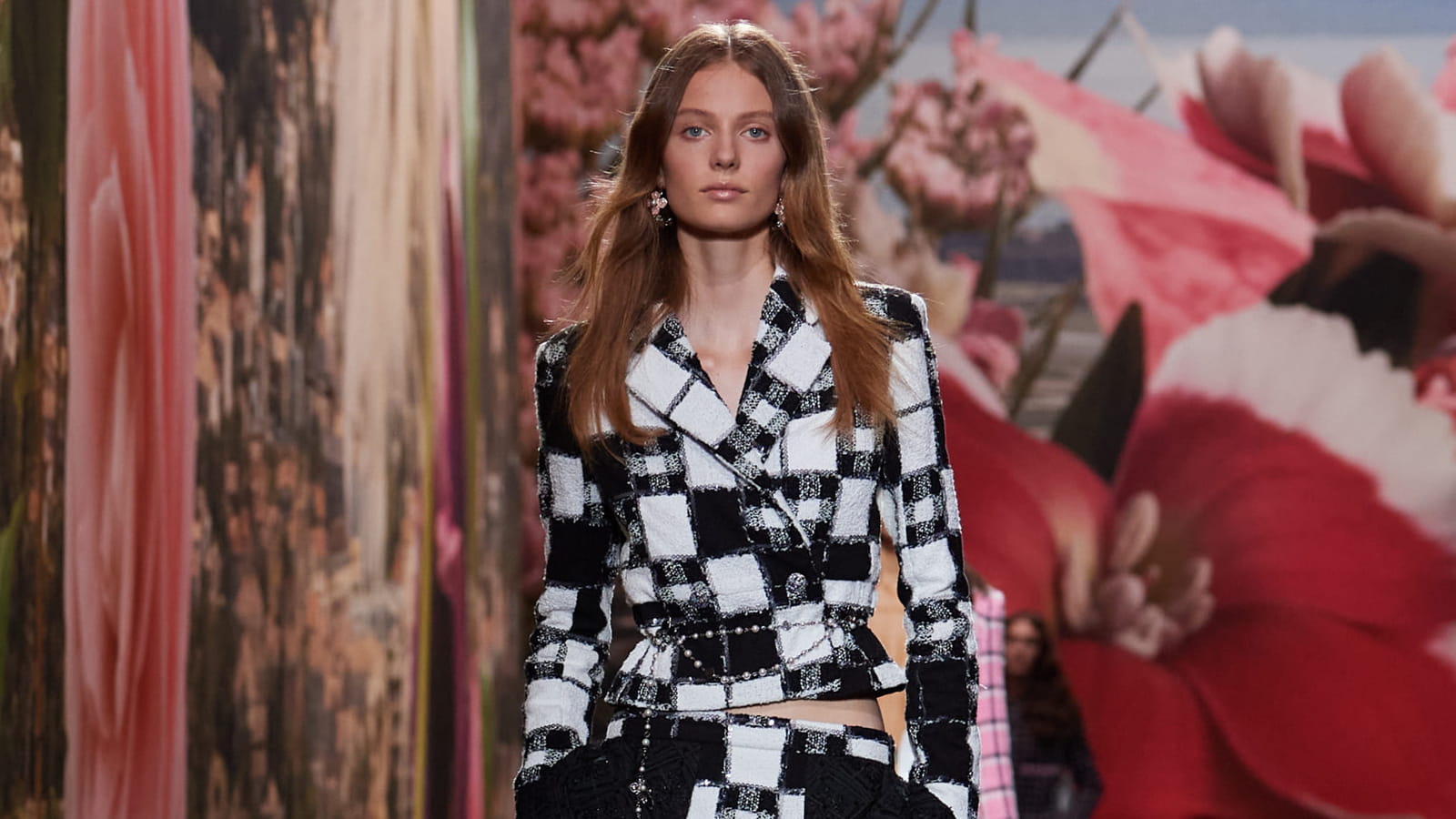 Look 28