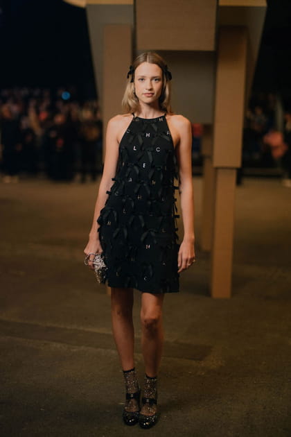 Ang&egrave;le au d&eacute;fil&eacute; Chanel