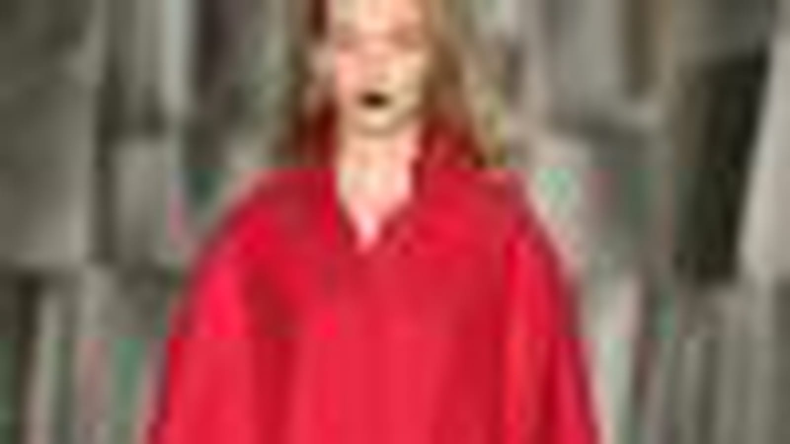 Manteau rouge de Moschino Cheap & Chic