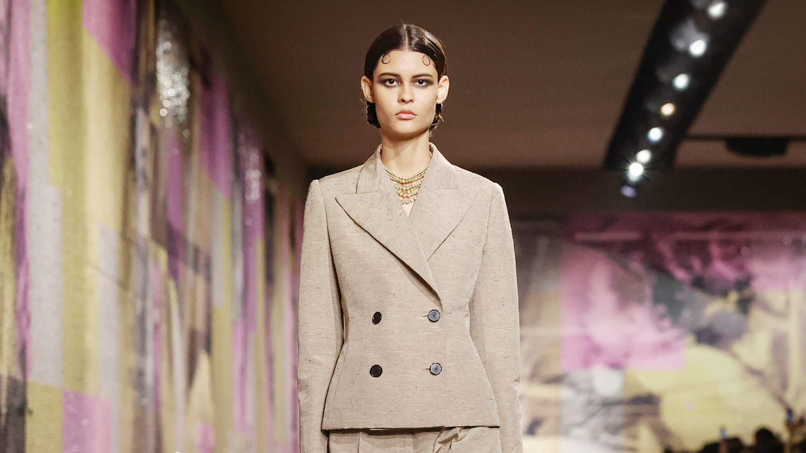 Look 29