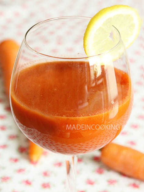 Smoothie aux fraises et aux carottes