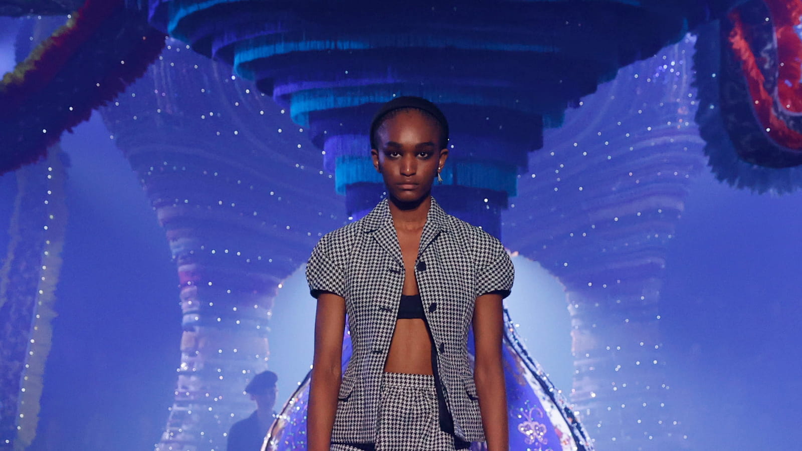 Look 7