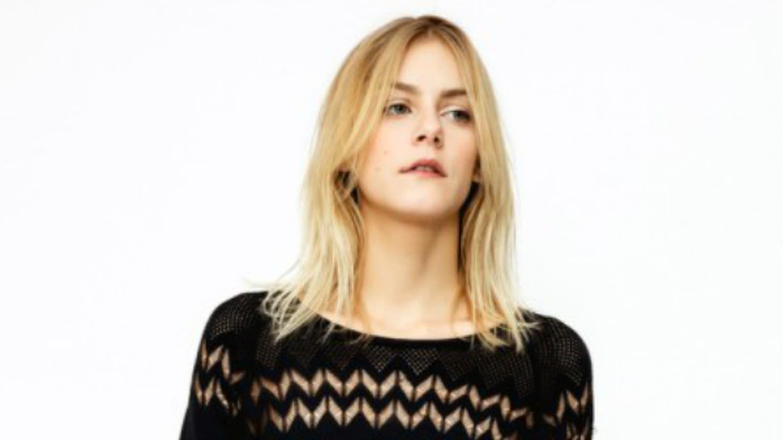 Pull Sinéquanone