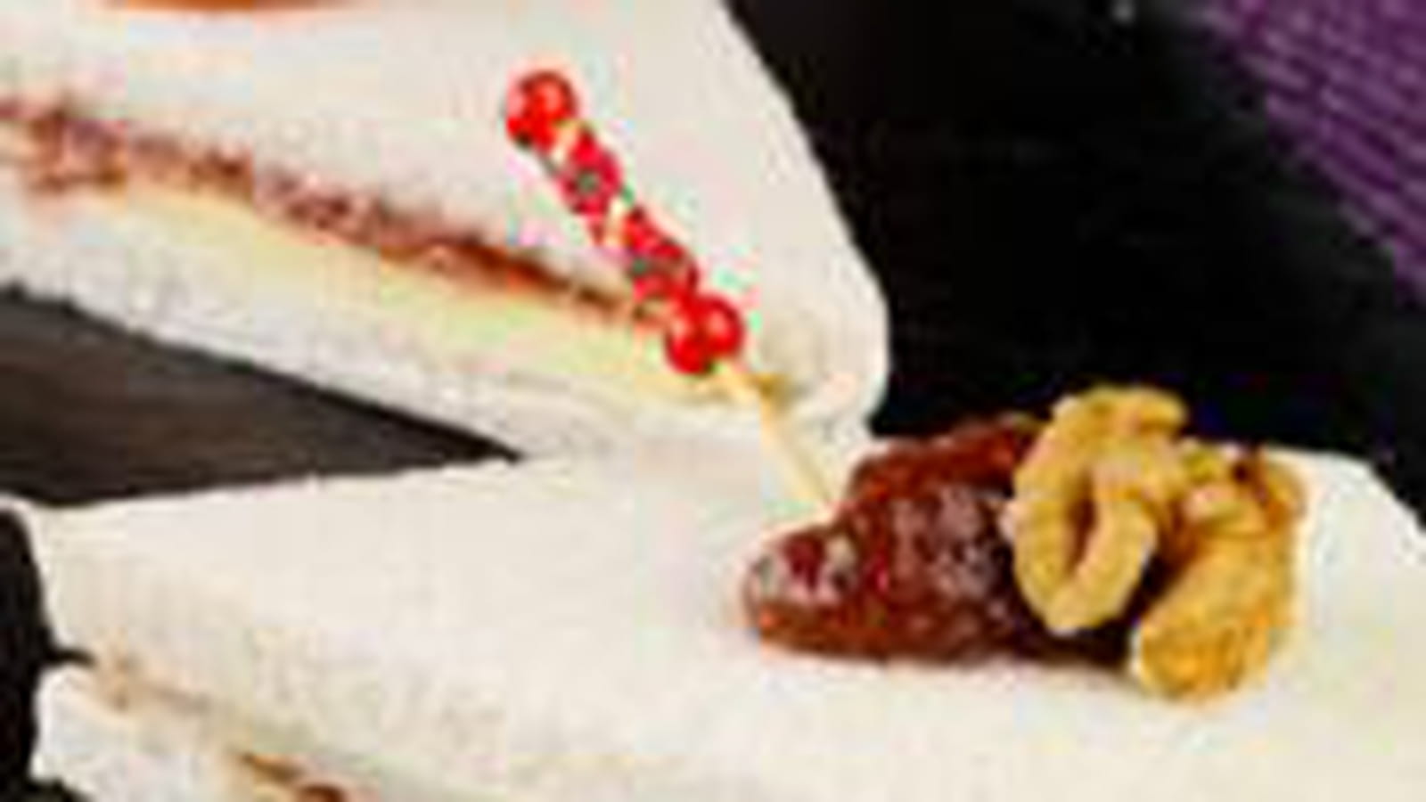 Club sandwich Comté, Ossau Iraty, noisettes et confiture