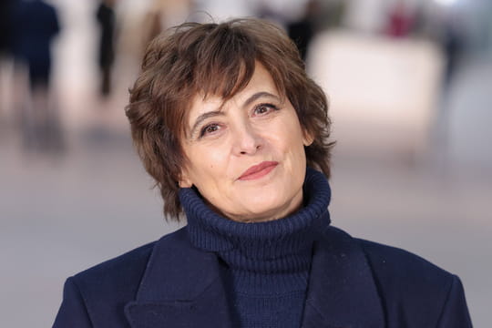 &Agrave; 68&nbsp;ans, In&egrave;s de La Fressange a trouv&eacute; l'accessoire le plus chic pour rajeunir sans effort