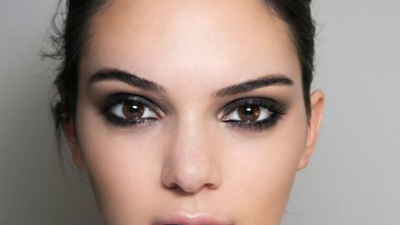 Le smoky-eyes noir