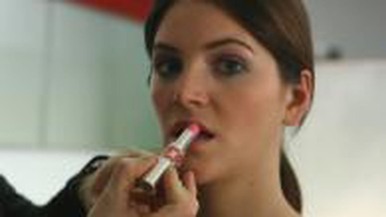 Une bouche rose tendre