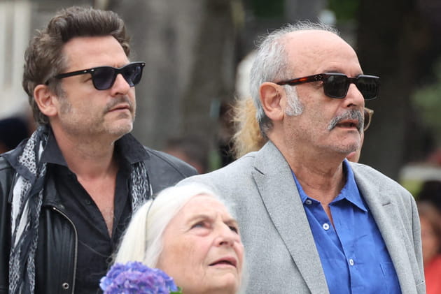 Mathieu et Louis Chedid, père et fils réunis pour les obsèques de Françoise Hardy