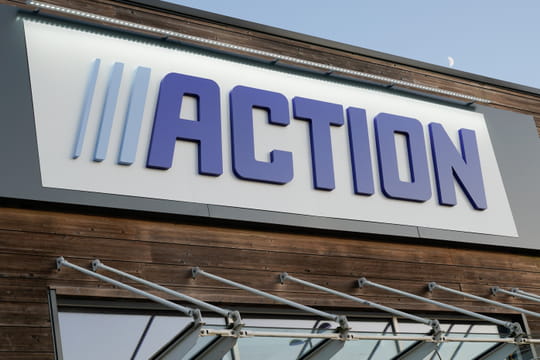 Finies les mauvaises herbes entre les dalles, cet accessoire &agrave; moins d'1&nbsp;euro chez Action les &eacute;limine pour de bon