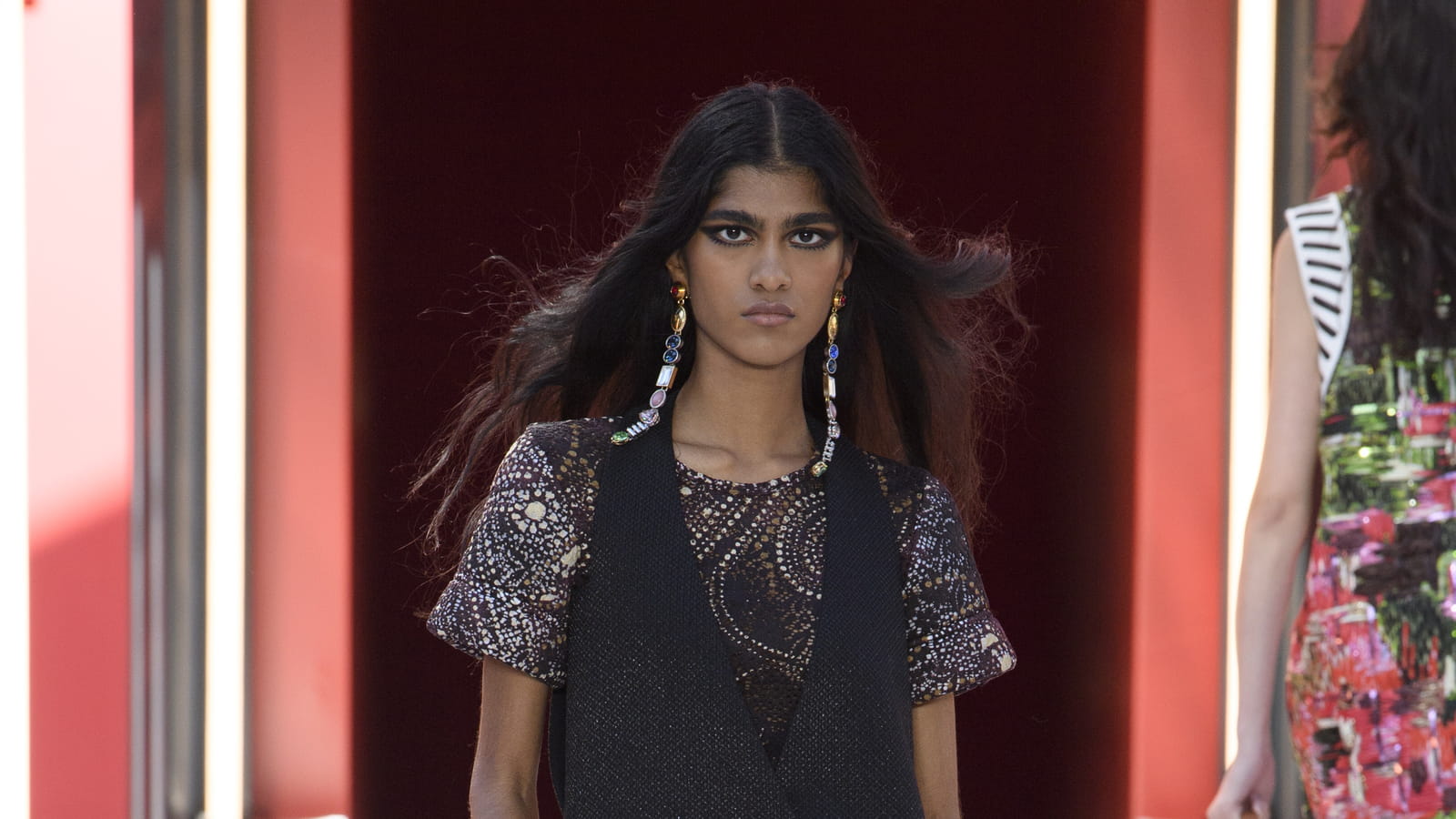 Look 25