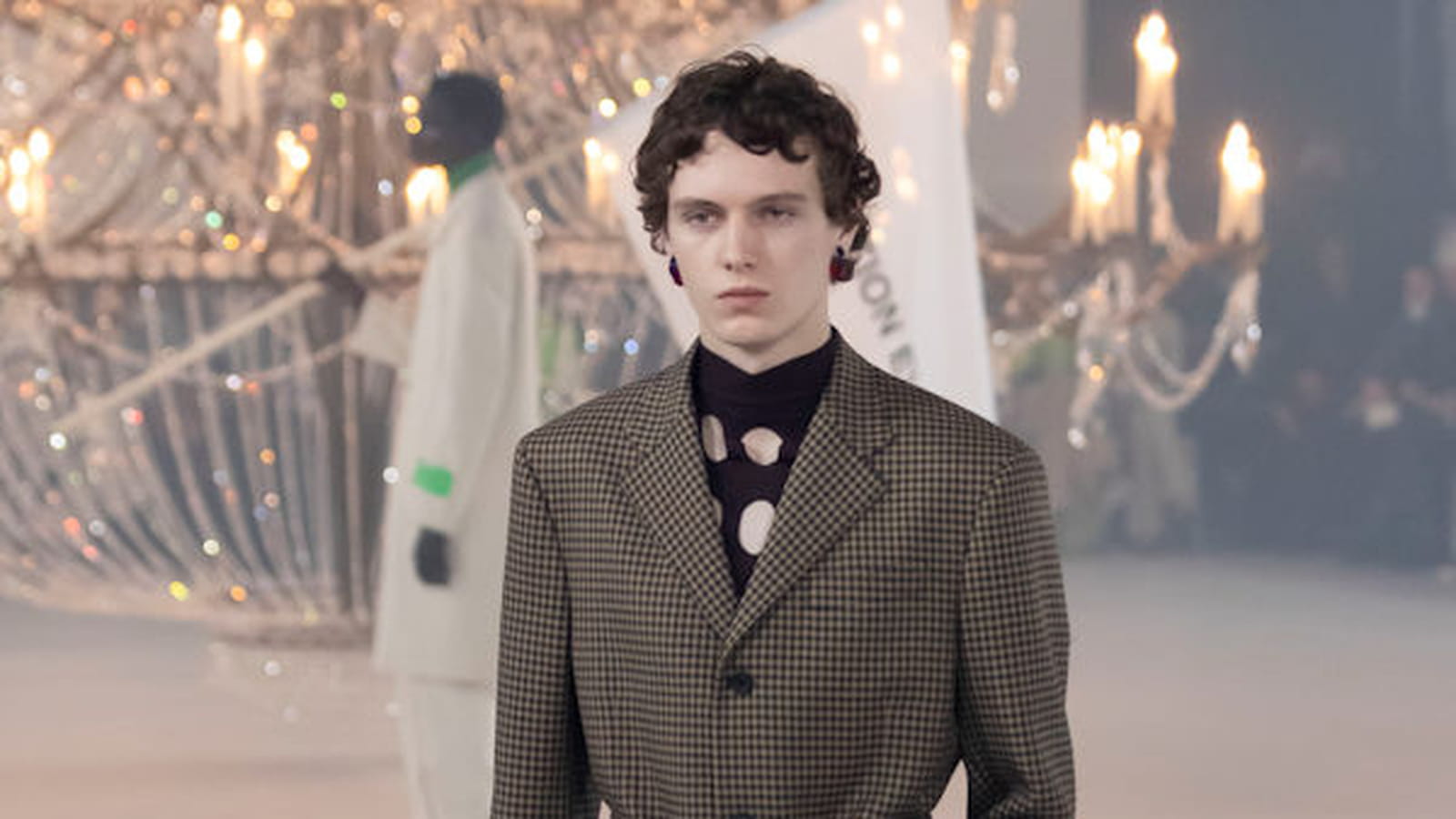 Look 32