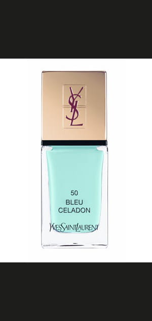 Le vernis bleu ciel d'Yves Saint Laurent