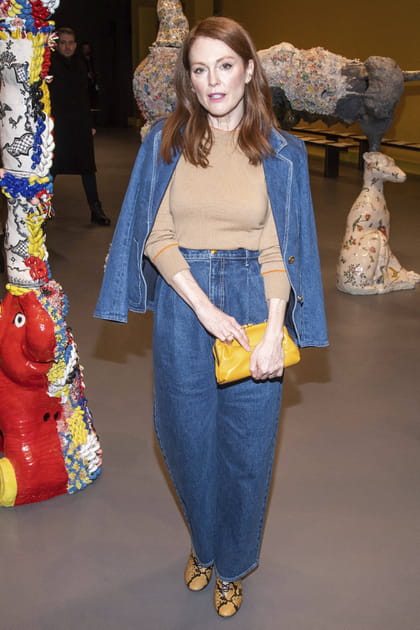 Julianne Moore en costume en jean