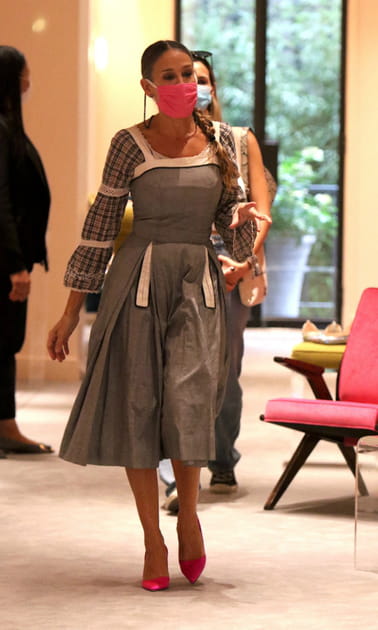 FLOP&nbsp;: Sarah Jessica Parker en robe tablier