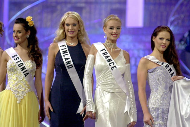 Elodie Gossuin s'est classée dans le Top 10 de Miss Univers 2001
