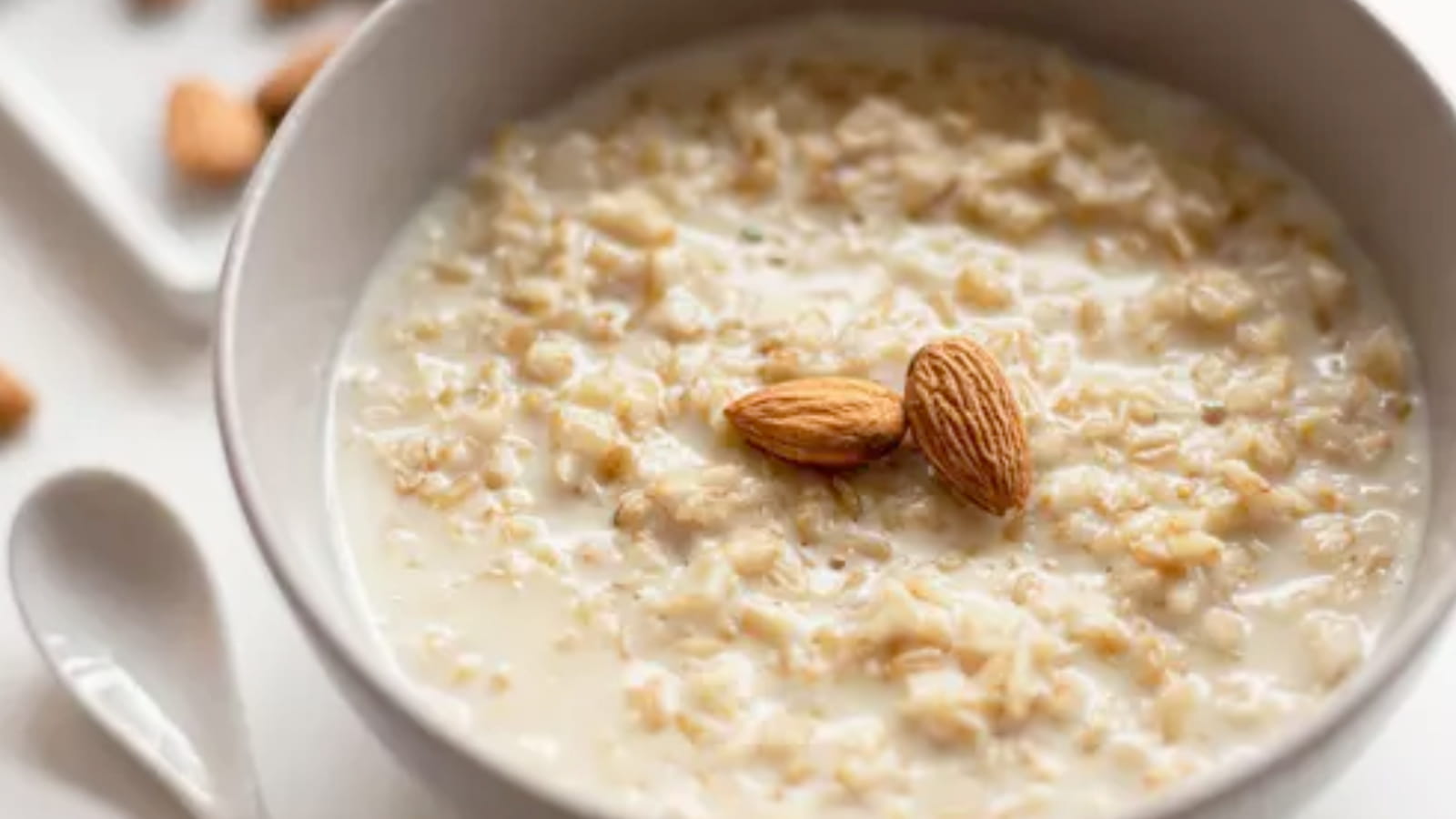 Porridge healthy aux flocons d'avoine au micro-ondes