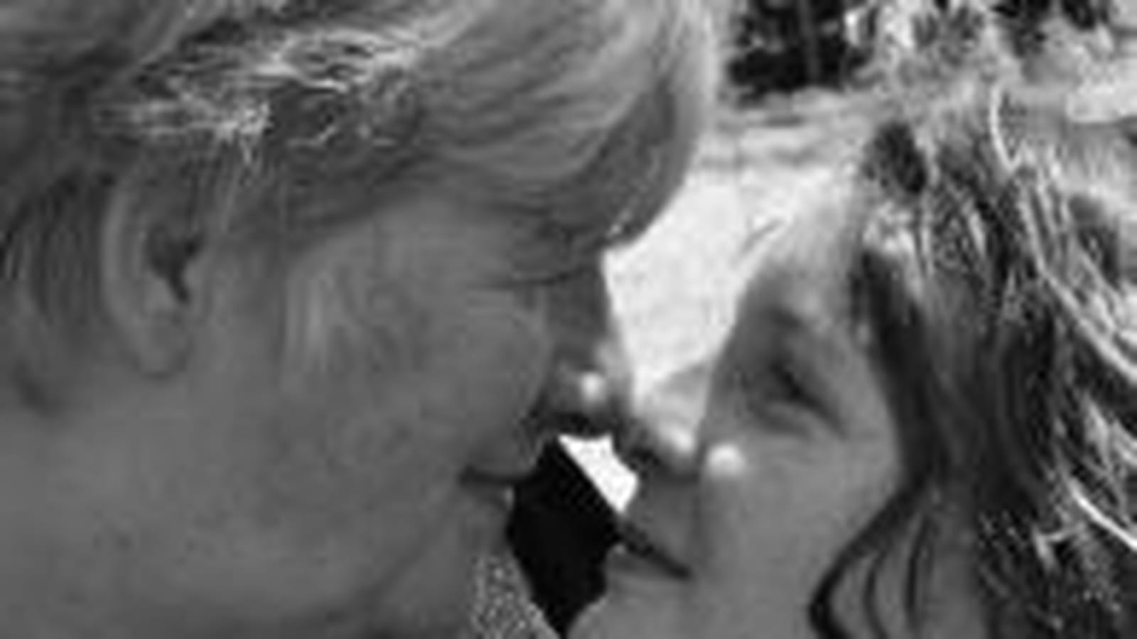 Complicité entre mamie et fille