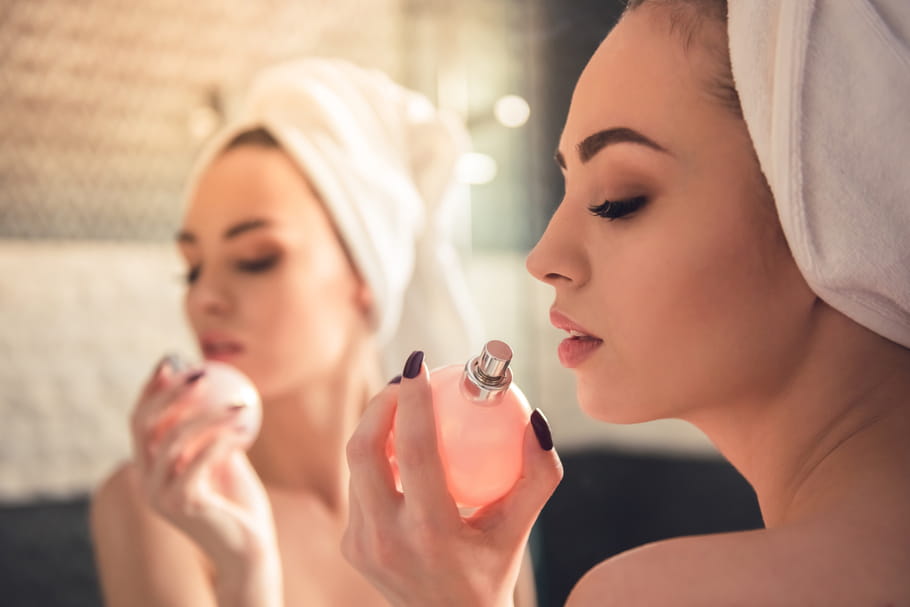 6 astuces pour faire durer son parfum plus longtemps