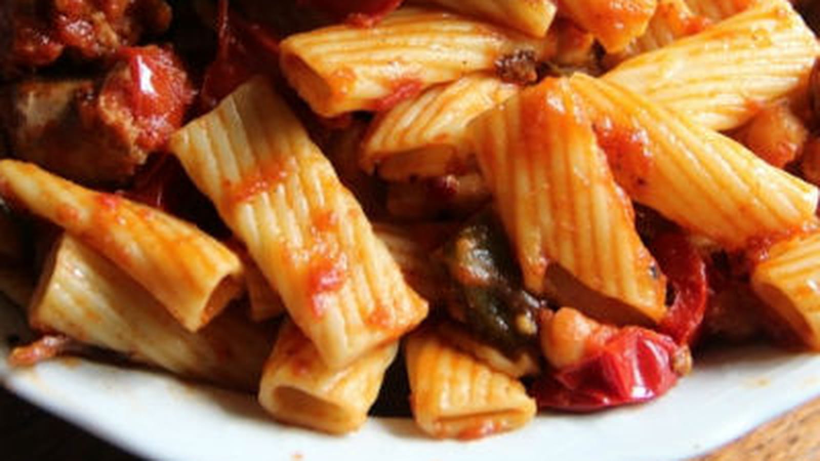 Pâtes Tortiglioni aux merguez et poivrons