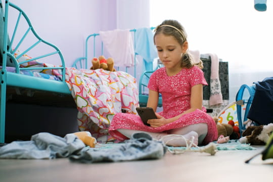 Gr&acirc;ce &agrave; la technique du sac IKEA, votre enfant va ranger sa chambre de lui-m&ecirc;me, et sans r&acirc;ler