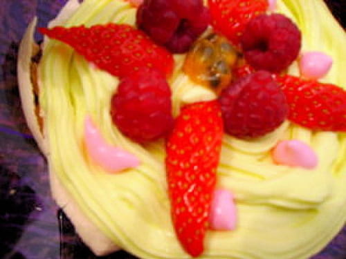 Pavlova aux fruits de saison