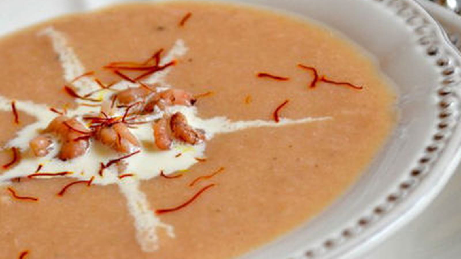 Velouté de crevettes grises au curry et safran