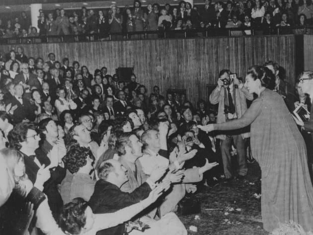 Maria Callas, ovationnée lors de son 50e anniversaire