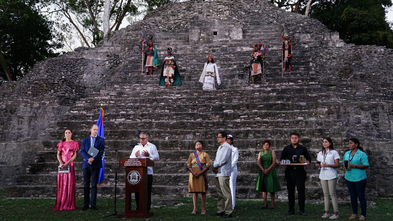 Kate, William et le Premier ministre du Belize Johnny Briceno 