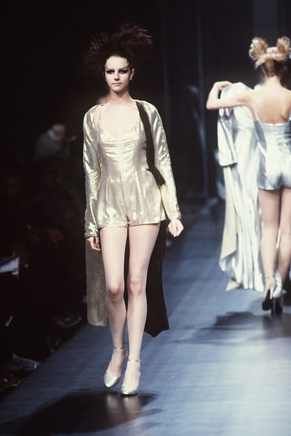 D&eacute;fil&eacute; Thierry Mugler automne-hiver 2000-2001