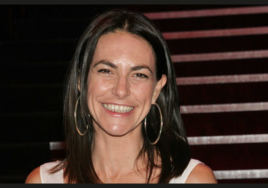 Les cheveux lisses de Lio