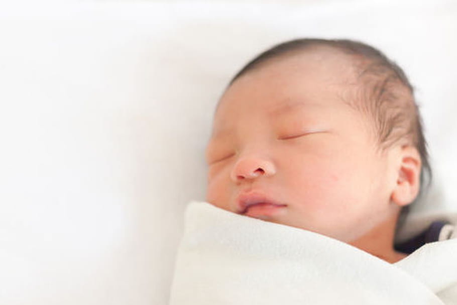 Après son cancer, elle donne naissance au 1er bébé issu d'une congélation ovocytaire