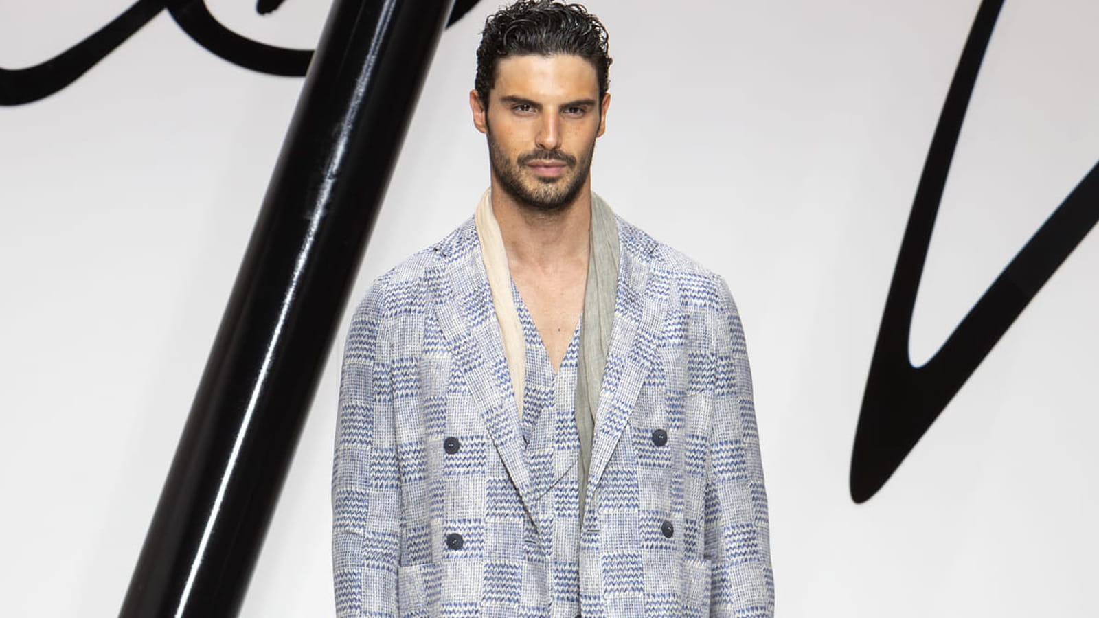 Look 28