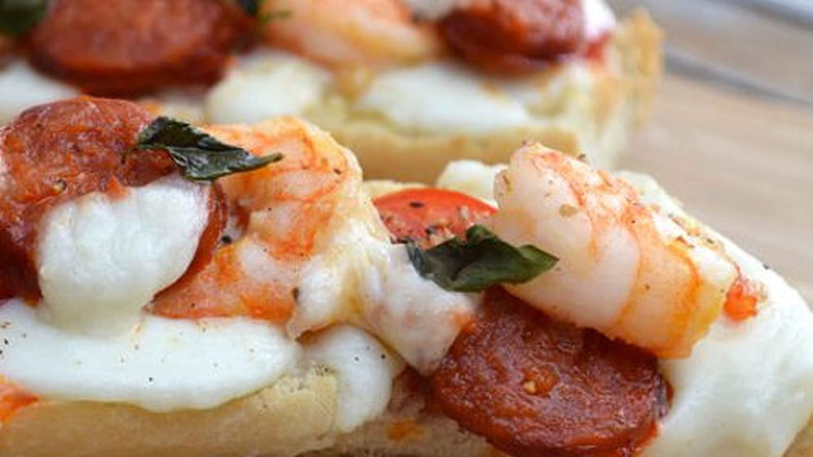 Bruschetta aux gambas et chorizo