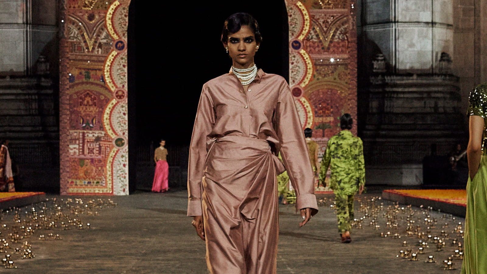 Look 30